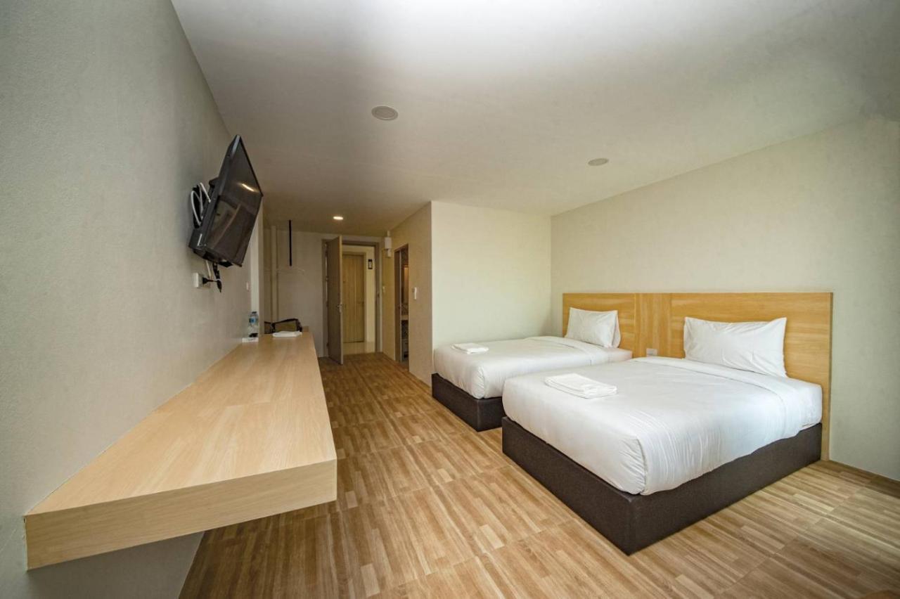 The Charlotte Smart Hotel Lop Buri Exteriör bild