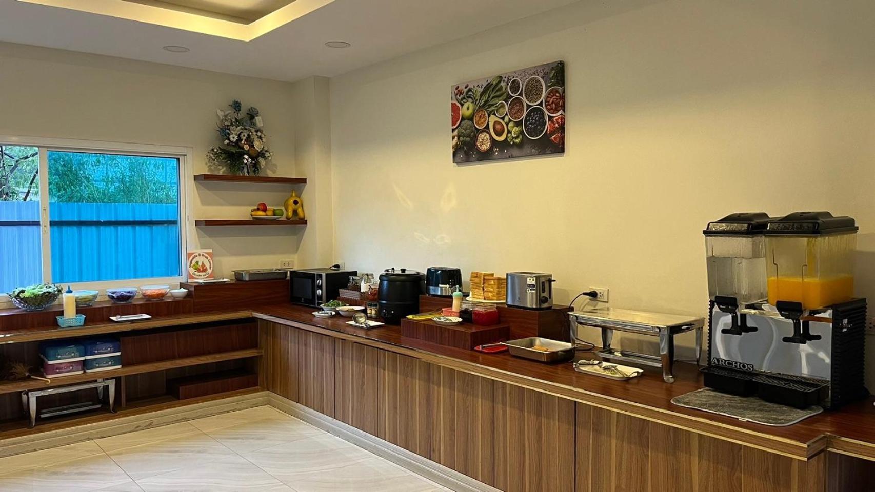 The Charlotte Smart Hotel Lop Buri Exteriör bild